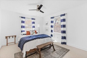 4 chambres, fer et planche à repasser, Wi-Fi, draps fournis