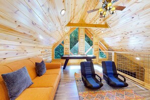 Interior - Wooded cabin w/ hot tub, fireplaces, & furnished deck (Gatlinburg)