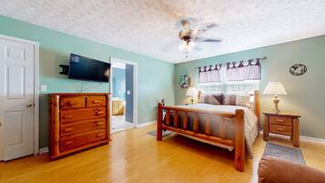 3 Schlafzimmer, BĂŒgeleisen/BĂŒgelbrett, WLAN, BettwĂ€sche