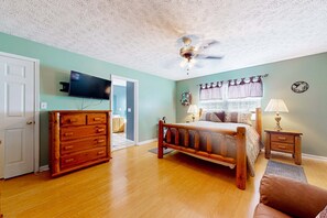 Room - Spacious Home・Free Ticket・Games・Jetted Tub・Grill (Dandridge)