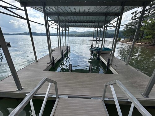 Lovely Norris Lakefront Home・Firepit・Dock・Grill