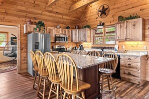 Fridge, microwave, oven, stovetop - Cabin Views, Sleeps 12, Foosball, Theater, Putt-putt (Sevierville)