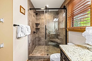 Shower, hair dryer, towels, shampoo - Cabin Views, Sleeps 12, Foosball, Theater, Putt-putt (Sevierville)