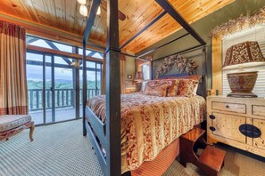 4 bedrooms, iron/ironing board, WiFi, bed sheets - Mtn Getaway, Sleeps 12, Spectacular Views, Hot Tub (Sevierville)