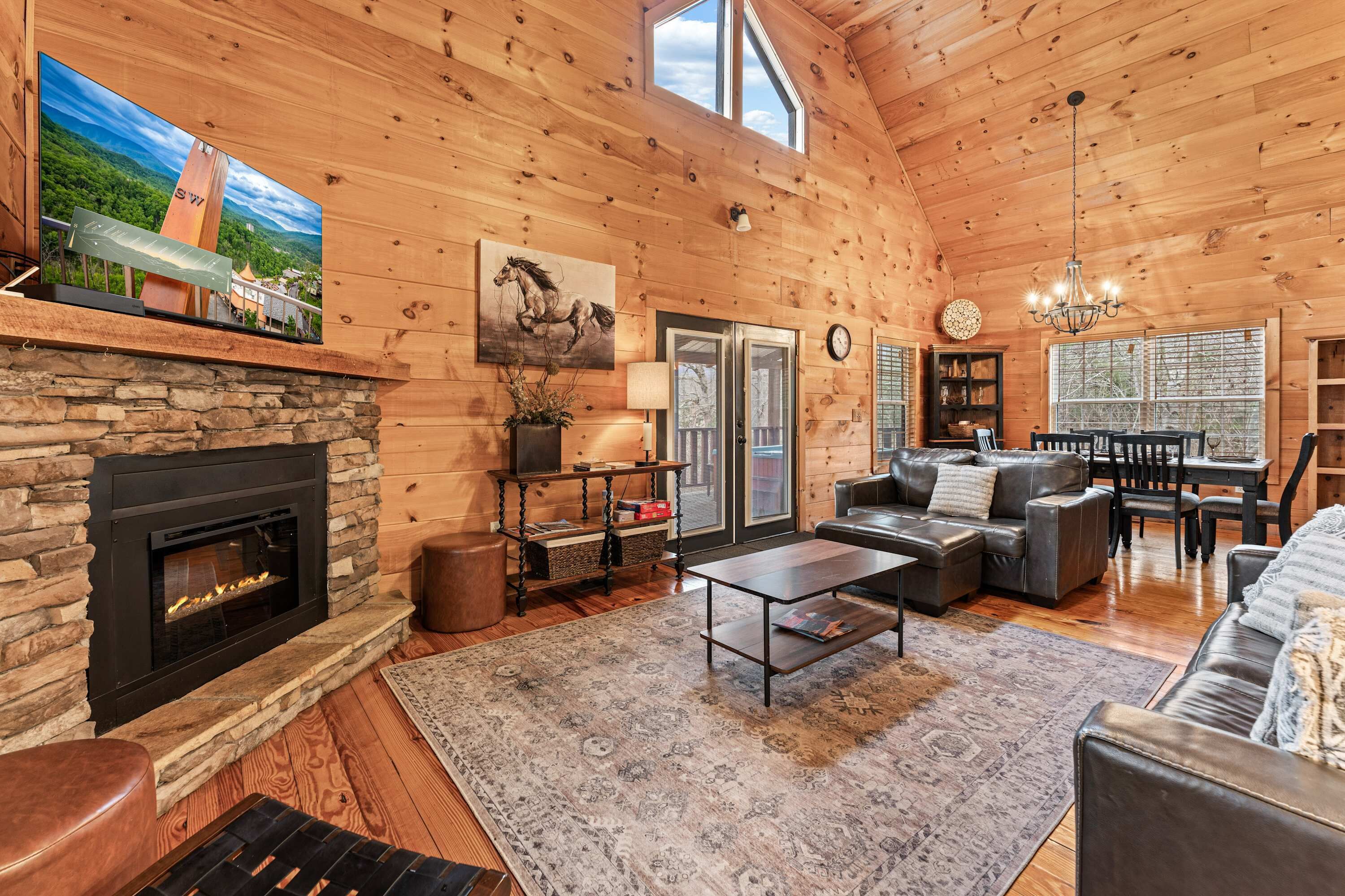 تلفزيون، مدفأة، مشغل دي في دي، مكتب