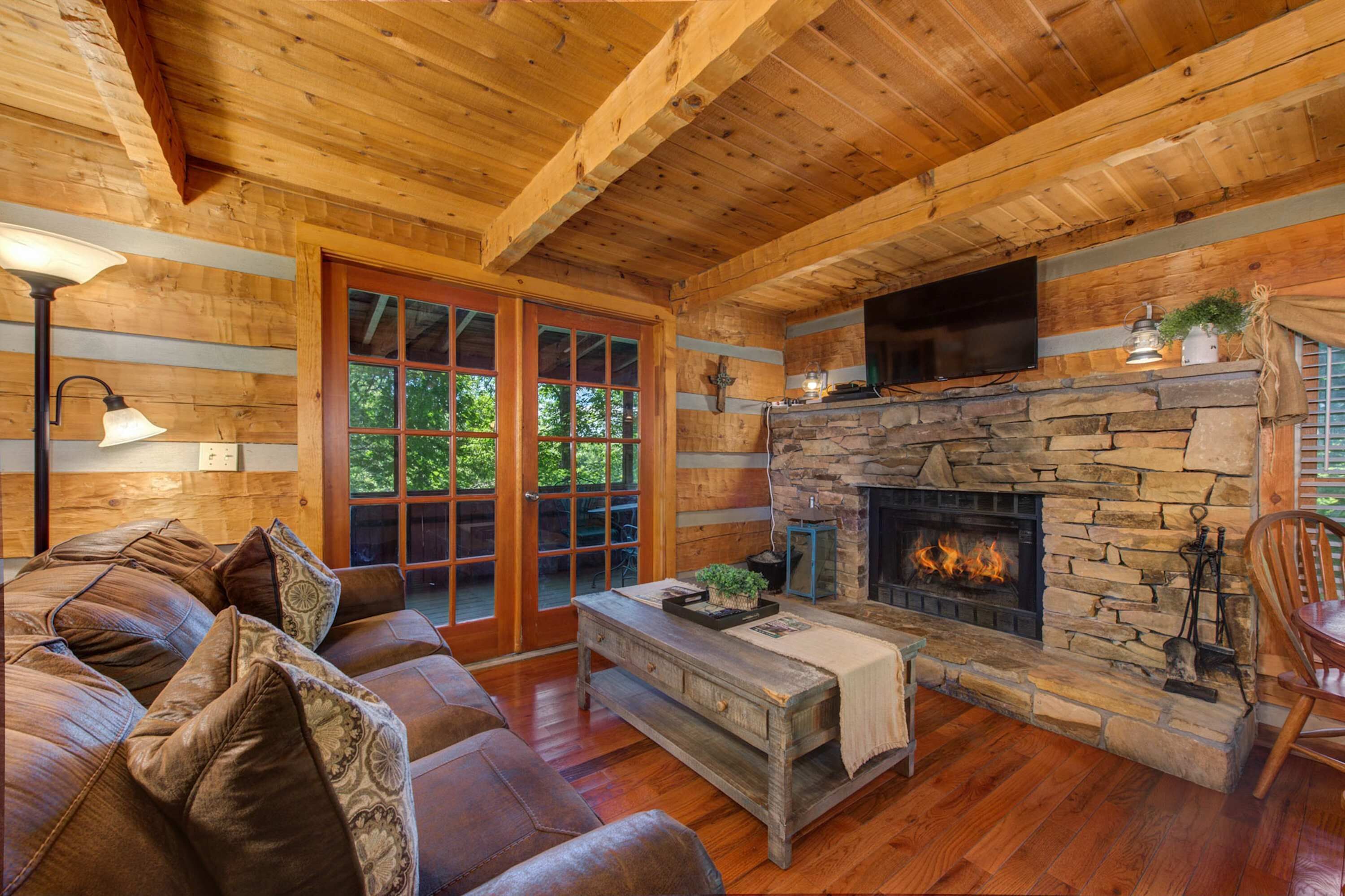 TV, fireplace, offices