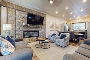 Televisión, chimenea, videojuegos, futbolito