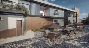 Outdoor dining - Unii Hotel (Ribeirão Preto)