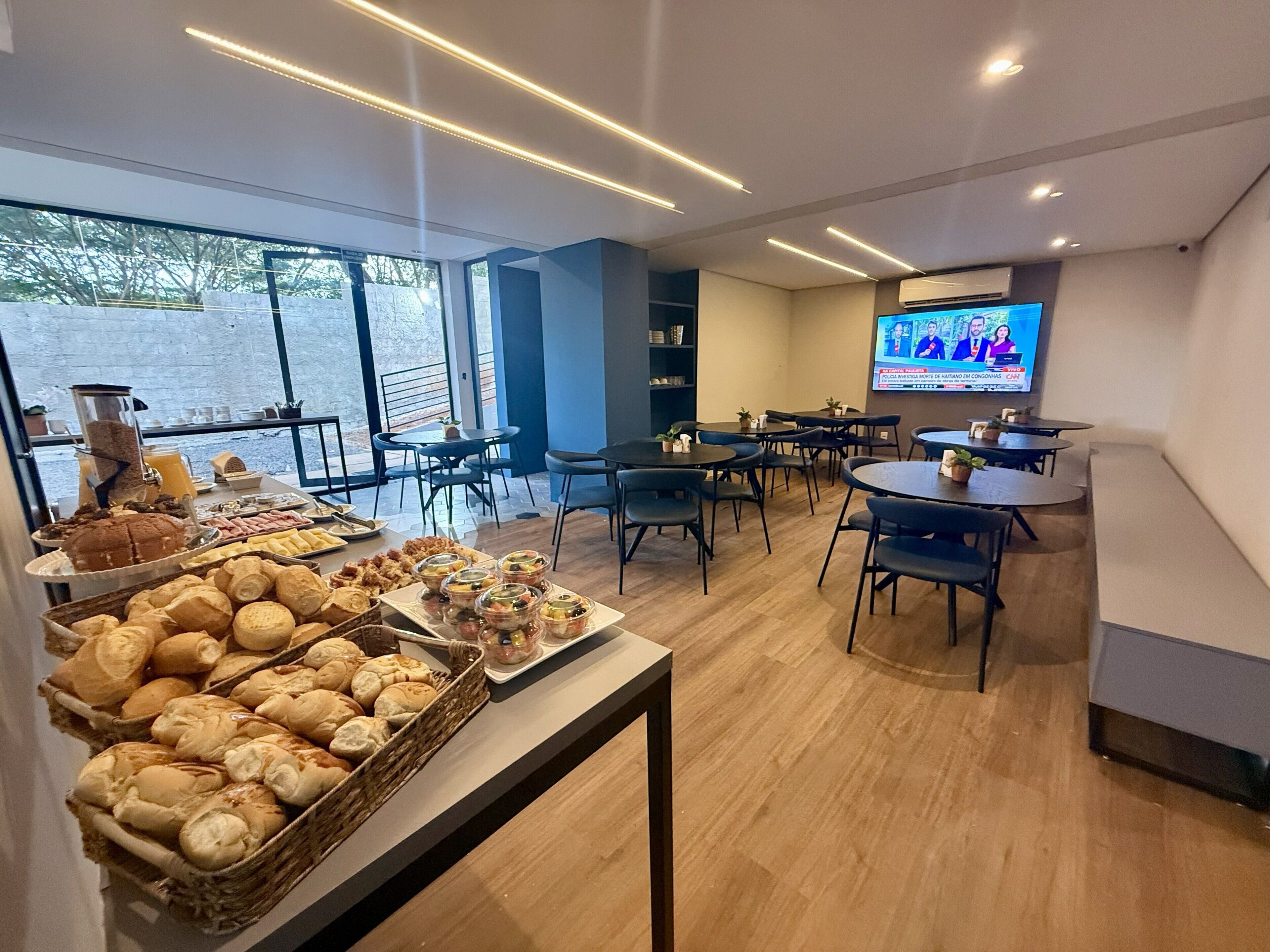Free daily buffet breakfast