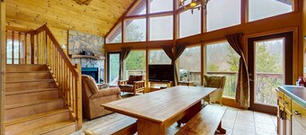 Lakefront Cabin Escape・Hot Tub・Fire pit・Game Room