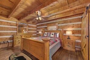 Silitysrauta/-lauta, Wi-Fi, vuodevaatteet