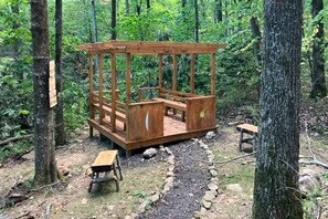 Property grounds - Smoky Mountain Retreat・Hot Tub・Fire pit・Air Hockey (Sevierville)