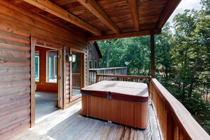 Terrace/patio - Vibrant Cabin, Sleeps 8, Games, Hot Tub, Home Theater (Sevierville)
