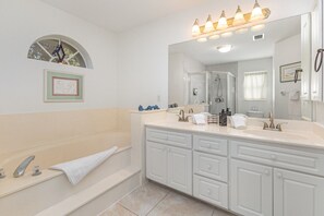 Hair dryer, towels - Casa de Coral: Waterfront Pool/Spa & Dock Retreat (Cape Coral)
