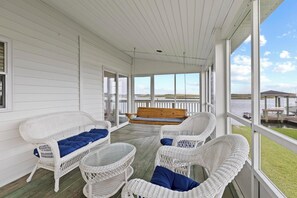 Property grounds - Deep Water Access, Best Waterway Views, Pet-Friendly (Surf City)