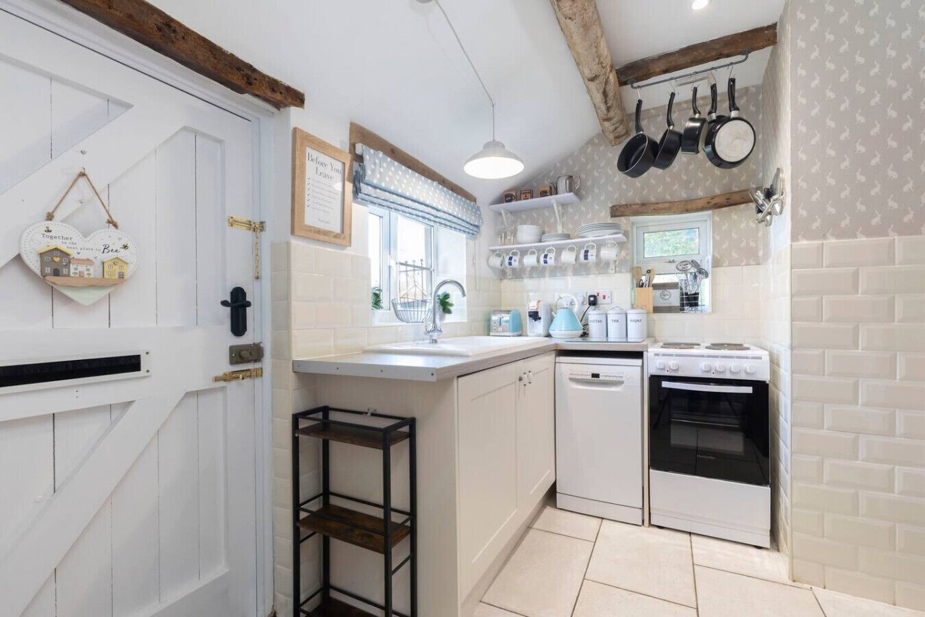 冷蔵庫、オーブン、コンロ、食器洗い機