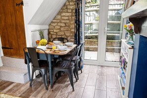Dining - Pet-friendly Stonehouse cottage, minutes to the M5 (Gloucestershire)