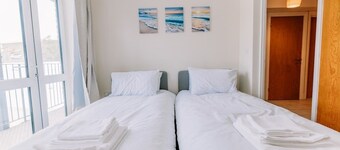 Chic 3 Bed Flat on Harbour Way