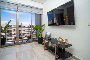 Interior - 2BR Cozy with Infinity Pool & High-Speed WiFi (Cancún)