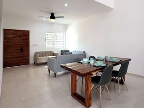 Dining - Cozy Queen Suite with Pool & Wi-Fi in North Mérida (Mérida)