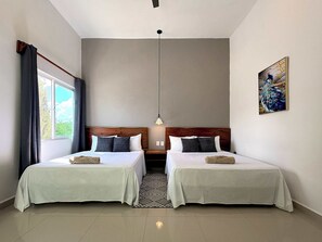 Iron/ironing board, WiFi, bed sheets - Stylish Room in Prime Merida Location with Pool (Mérida)