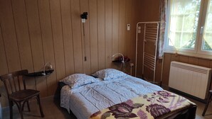 1 slaapkamer, een strijkplank/strijkijzer, internet