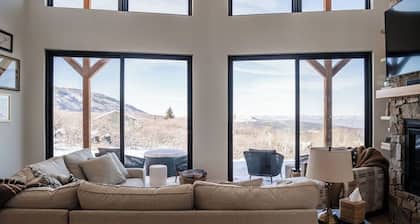 The Retreat at Powderhorn-Your Elevated Escape Begins Here, Hot Tub