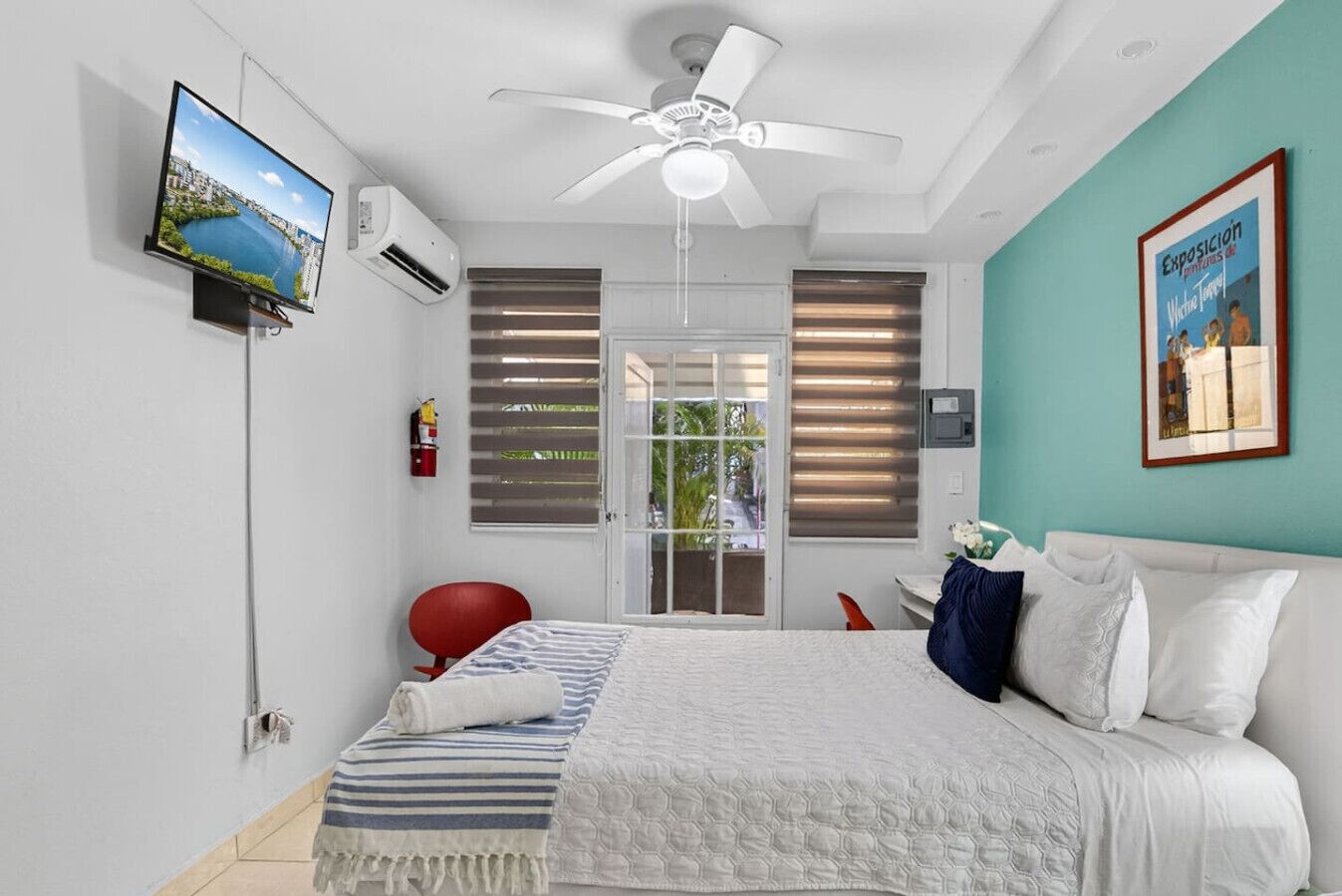 Desk, iron/ironing board, travel cot, WiFi