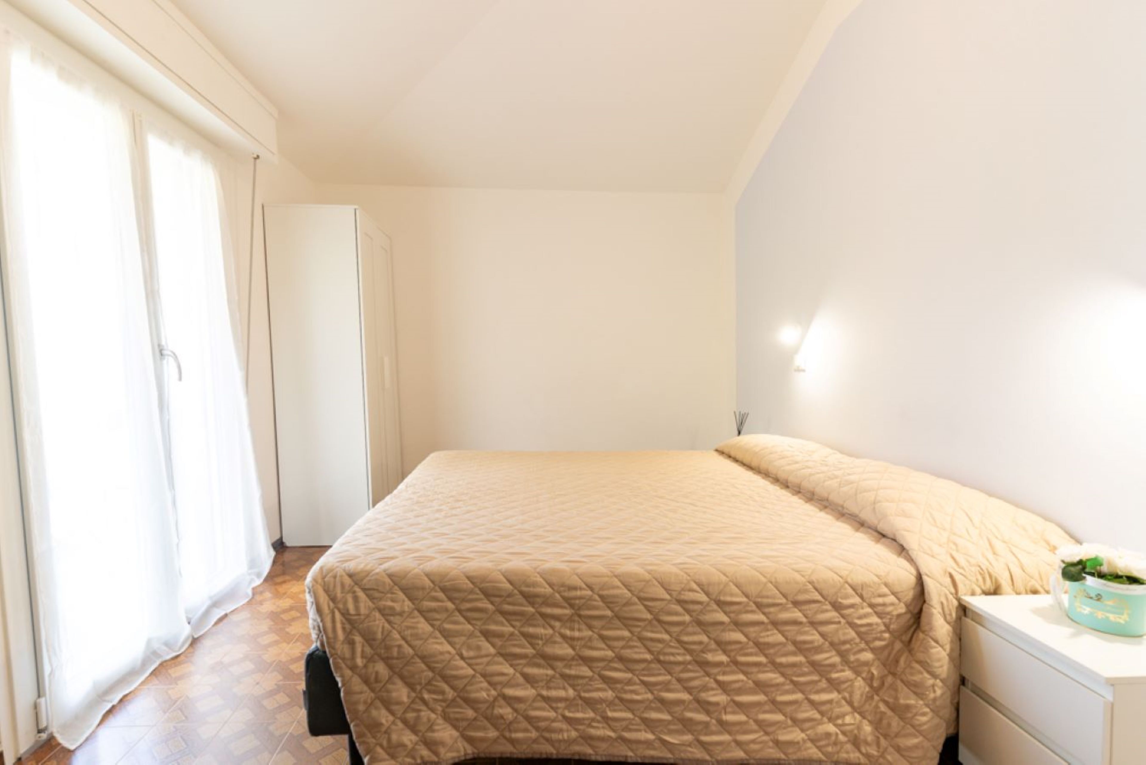 標準雙人或雙床房, 陽台 | 客房內保險箱、書桌、免費無線上網