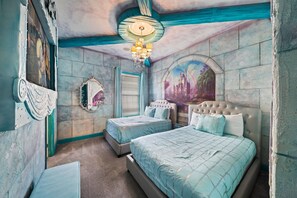 5 Schlafzimmer, Schreibtisch, Bügeleisen/Bügelbrett, WLAN