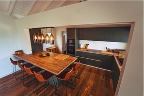 Private kitchen - Villa Ravenala - Luxury Retreat with Breathtaking Caribbean Panoramic Views (Saint-Martin)