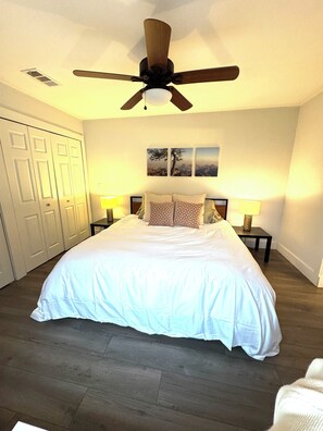 Bügeleisen/Bügelbrett, WLAN, Bettwäsche