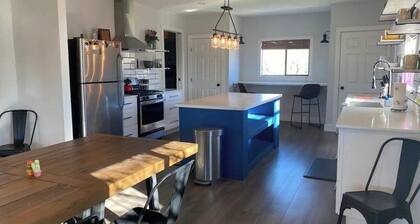 Charming 3-bedroom "The Rose House" in Marathon near Big Bend NP