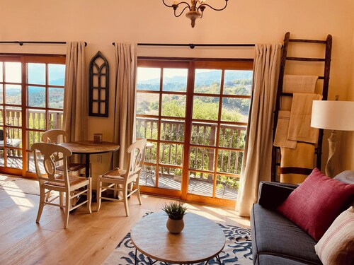 Ocean, Sunset, Mountain Views, Private Deck: Villa Floresco: Tuscan-like Getaway