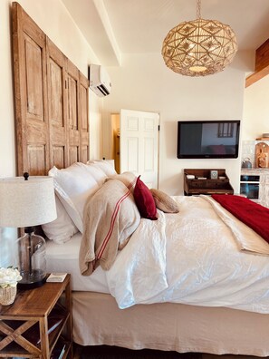 書桌、熨斗/熨衫板、可攜式嬰兒床、免費 Wi-Fi