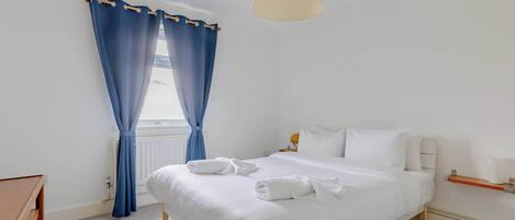 Bügeleisen/Bügelbrett, Internetzugang, Bettwäsche