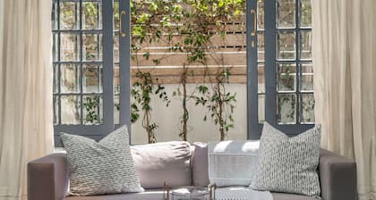 Bellevue House - Three Bedroom House, Sleeps 6