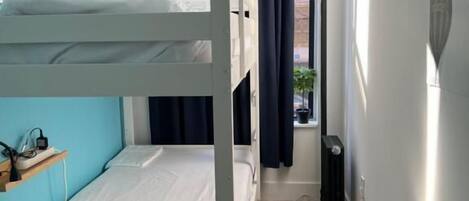 Espace de travail pour ordinateur portable, Wi-Fi gratuit