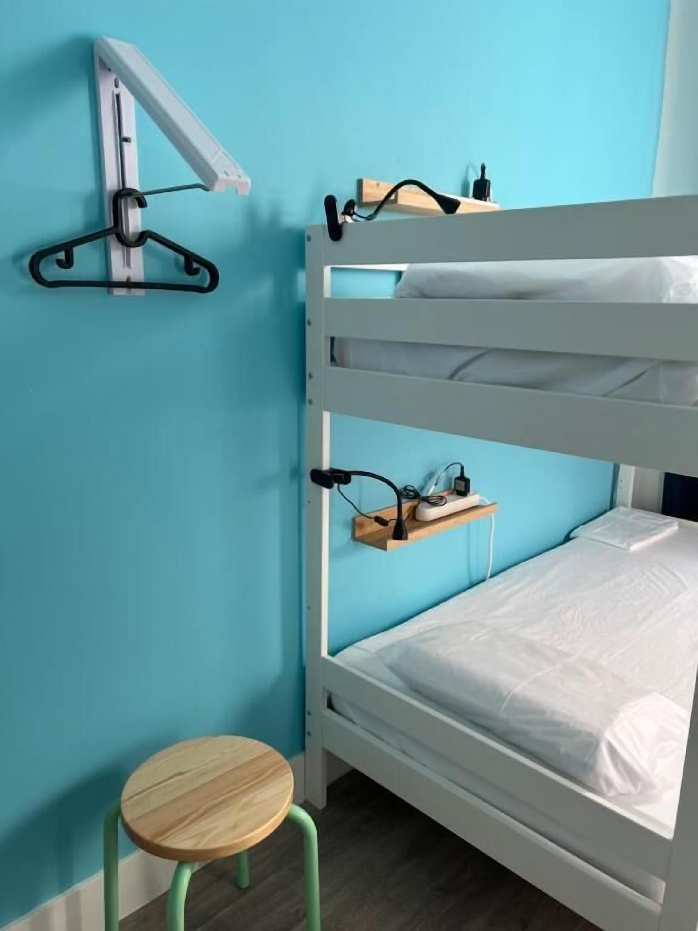 Laptop workspace, soundproofing, WiFi (free), bed sheets