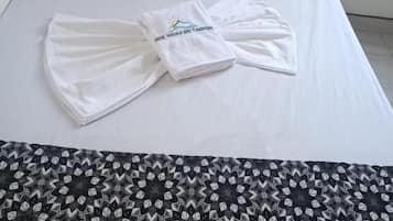 Quarto casal clássico, vista para a montanha | Wi-Fi de cortesia