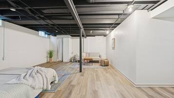 3 dormitorios, tabla de planchar con plancha, wifi gratis y ropa de cama