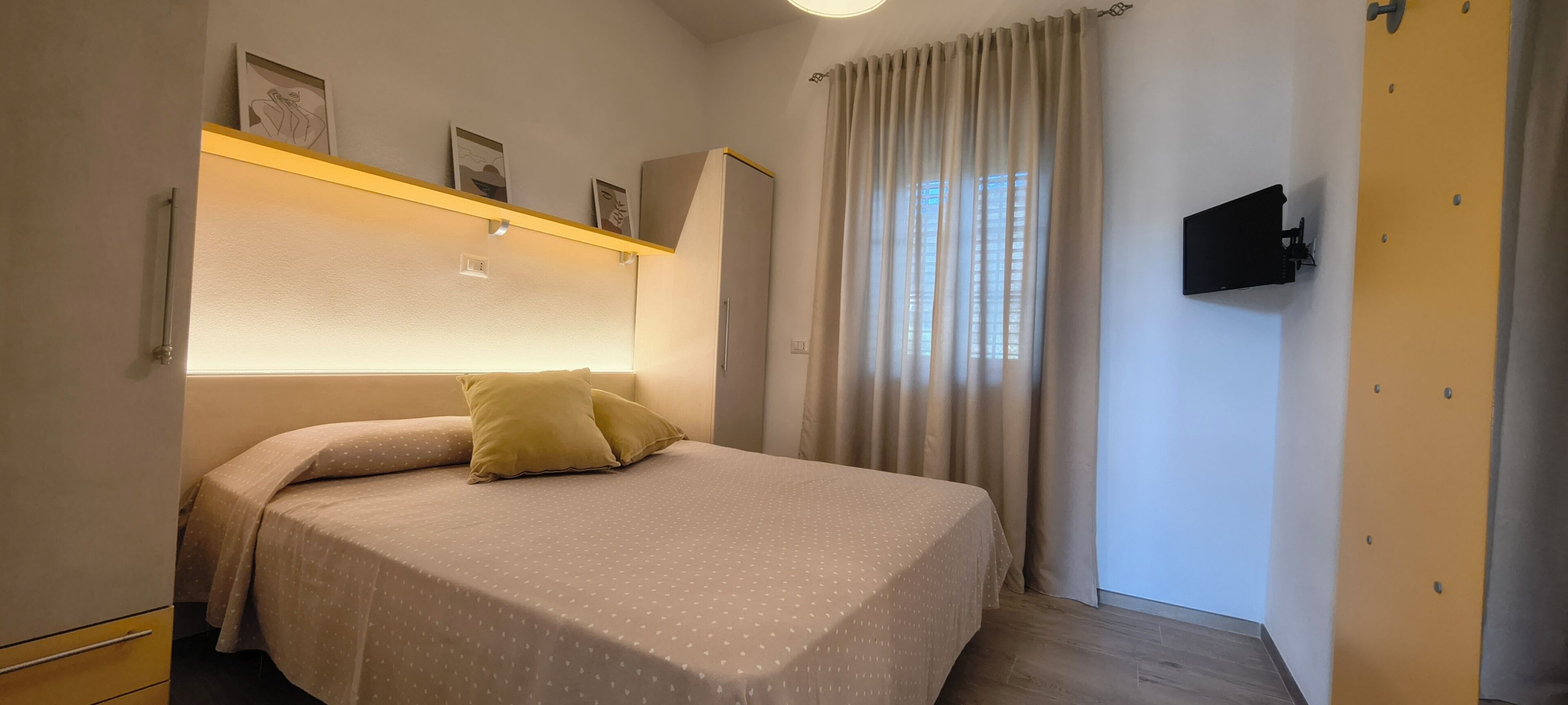 Fer et planche à repasser, Wi-Fi, draps fournis