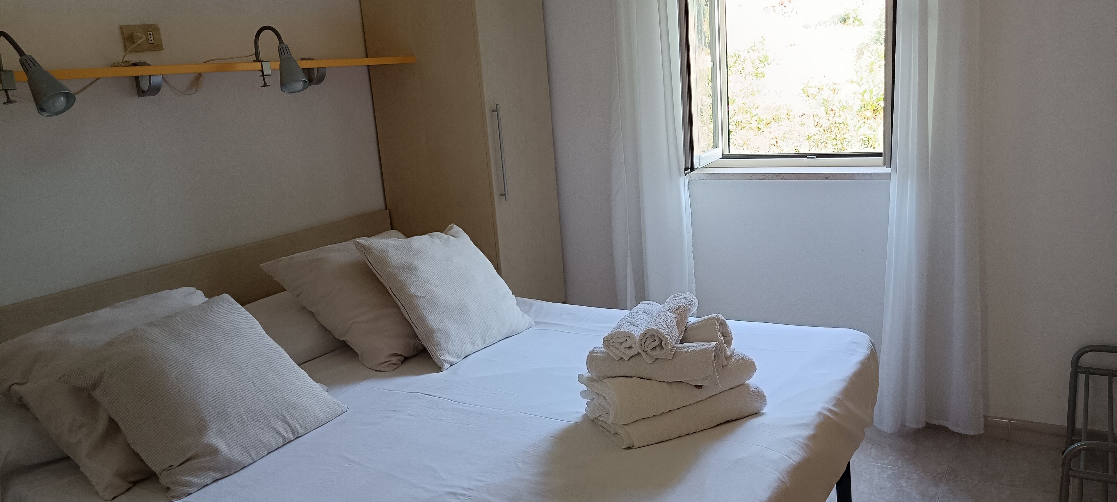 Strykejern/-brett, wi-fi og sengetøy