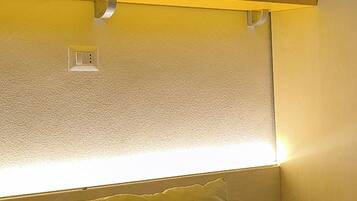 Fer et planche Ă repasser, Wi-Fi, draps fournis