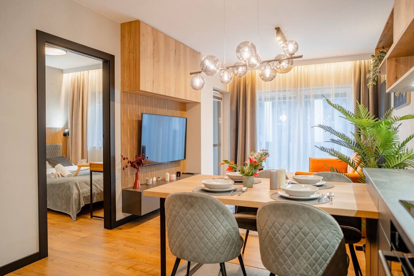 Bureau, fer et planche à repasser, Wi-Fi, draps fournis