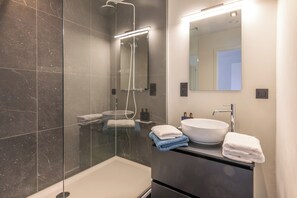 Bathroom - Countryside holiday home 'Adele' (Riemst)