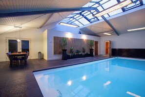 Piscine couverte, piscine chauffée