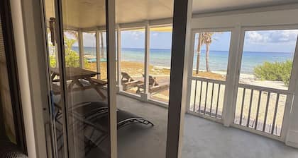 Sunset Cottage - Beautiful 2-bedroom beachfront cottage in charming Cayman Brac