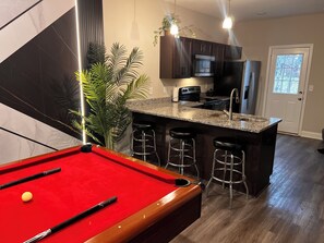 電子レンジ、オーブン、コンロ、食器洗い機