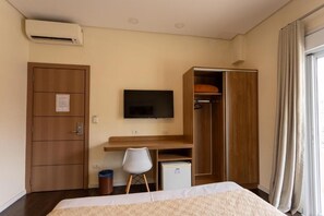 In-room safe, desk, laptop workspace, iron/ironing board